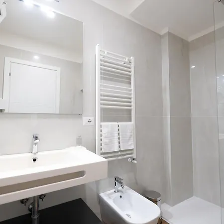 Ai 2 G - Luxury בארי